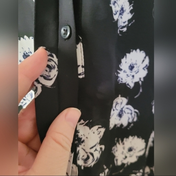 Apt.9 Sheer Black and White Floral Sleeveless Button Down Blouse Size XL - Picture 3 of 11